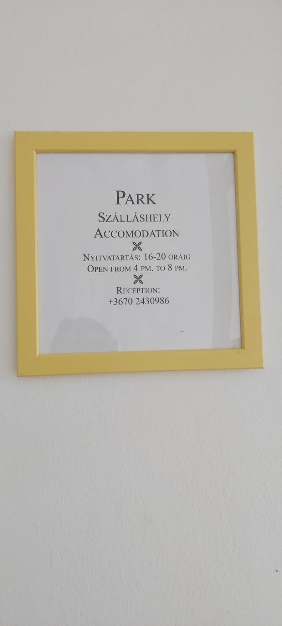 Park Vendeghaz Hotel Kecskemét Eksteriør billede