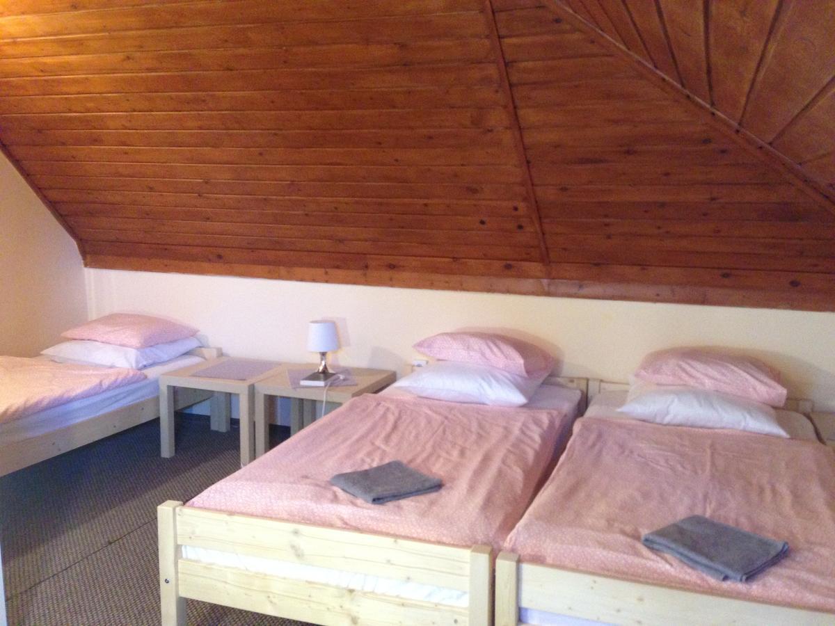 Park Vendeghaz Hotel Kecskemét Eksteriør billede